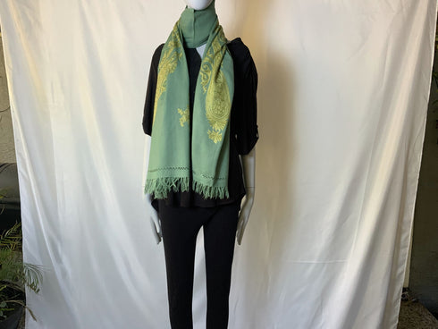 Hand Embroidered Aari with Large Paisley